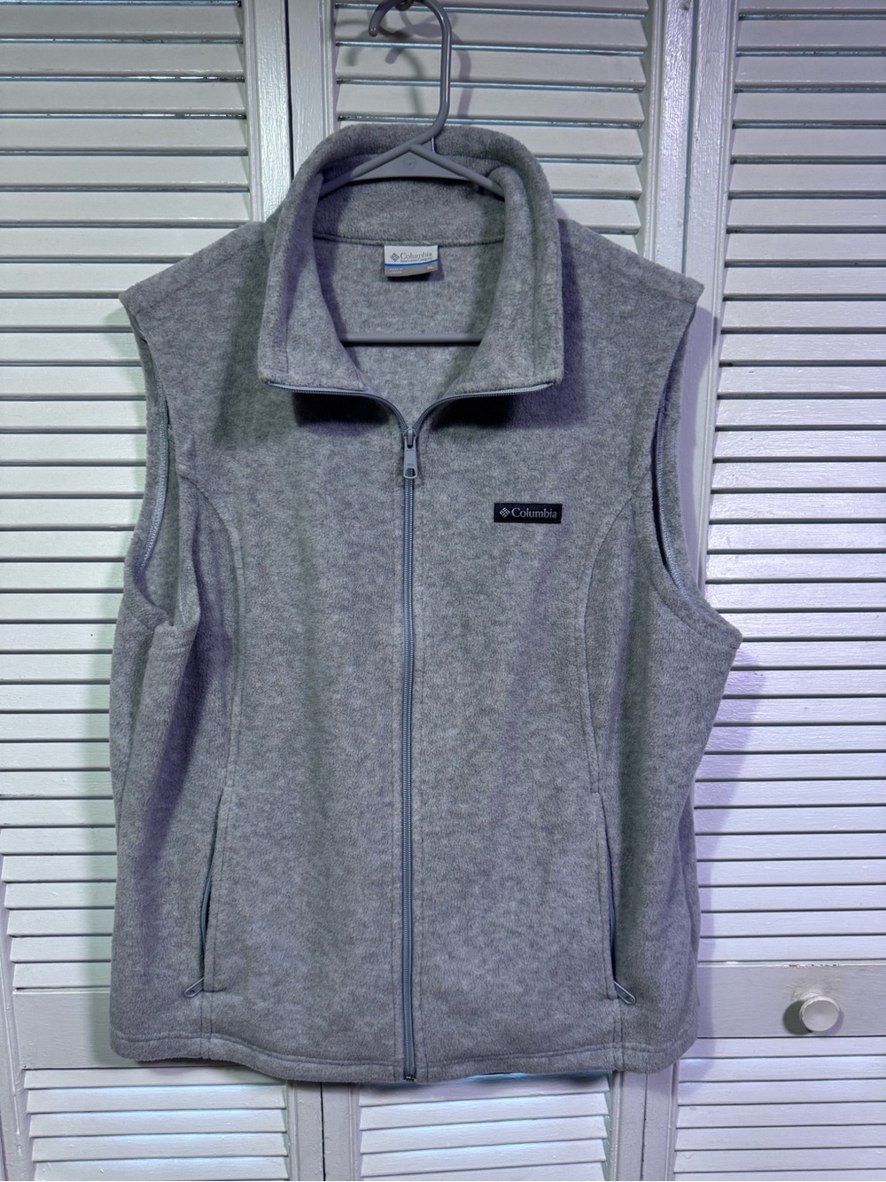 Columbia Women’s Gray Fleece Vest - XL